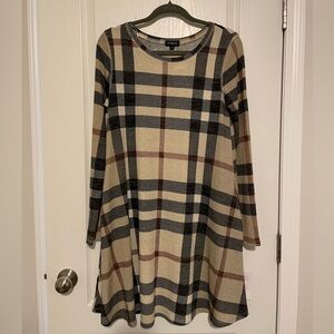 Eclipse - Plaid Long Sleeve Shift Dress with Pockets